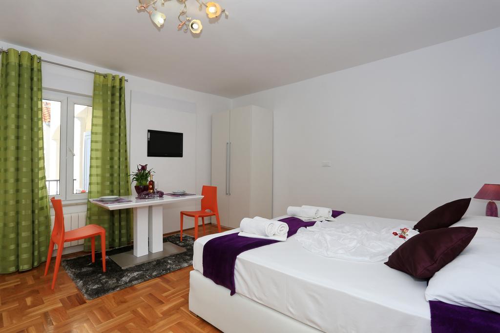 Apartments Maruna Self Check-In Zadar Exteriör bild
