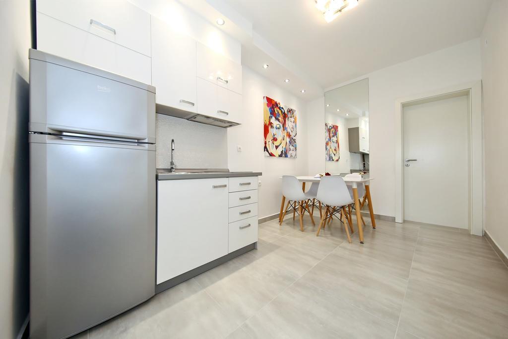 Apartments Maruna Self Check-In Zadar Exteriör bild