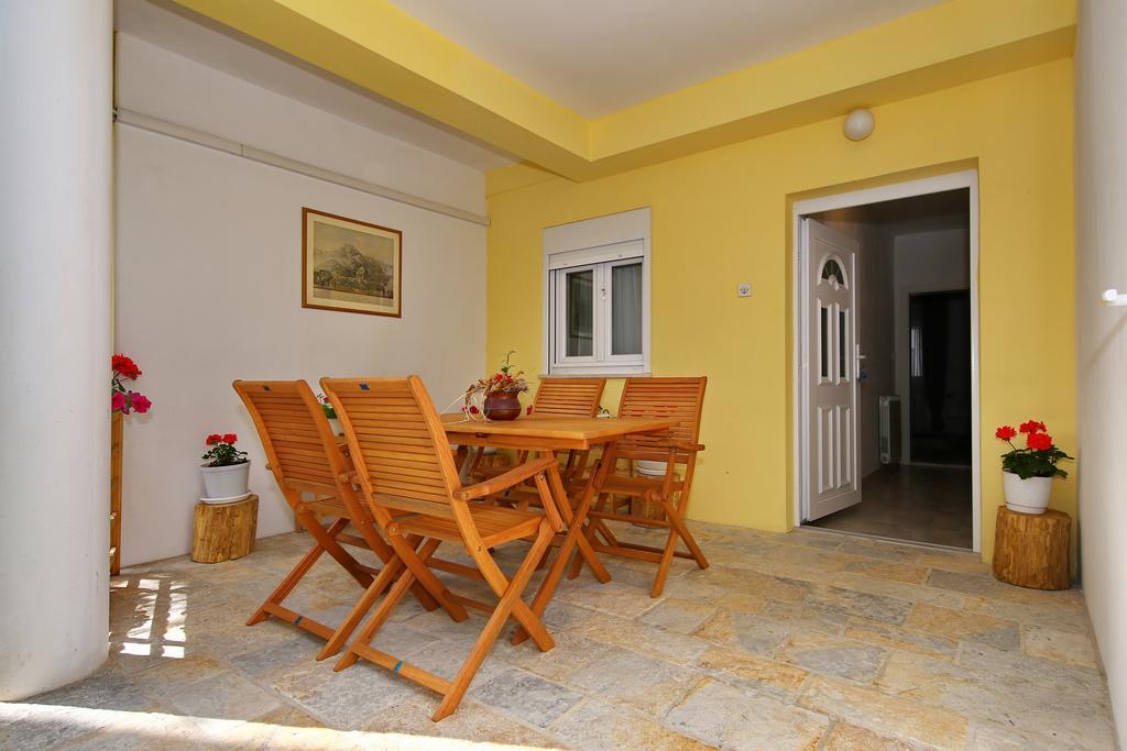Apartments Maruna Self Check-In Zadar Exteriör bild